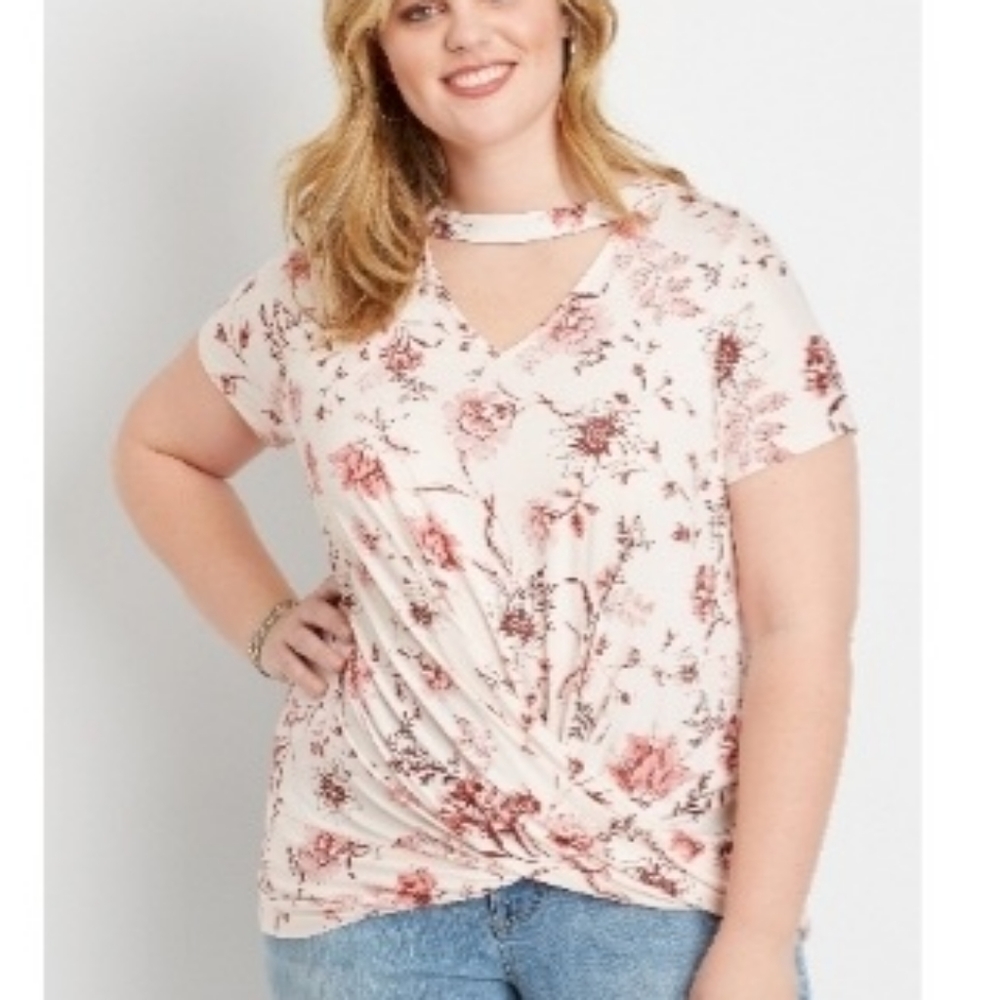 Plus Size 24/7 Ivory Twist Hem Floral Tee